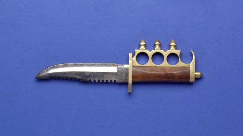 Trench knife