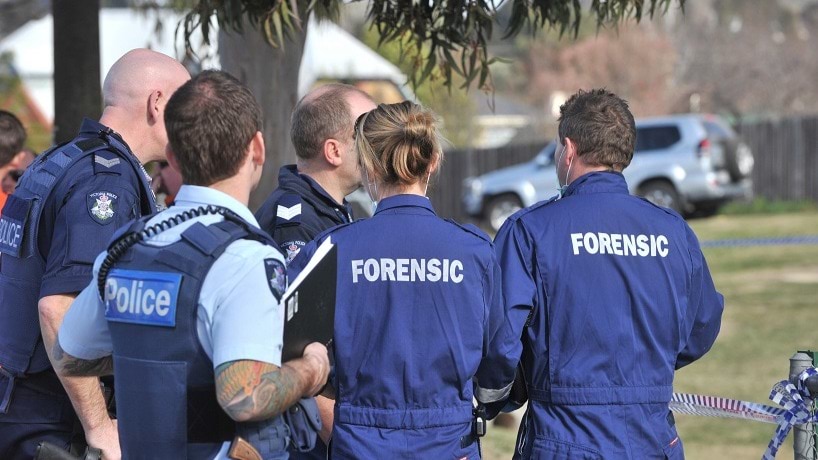 News - Police Life stories - can a burglar be a murderer - police and forensic officers gather at crime scene